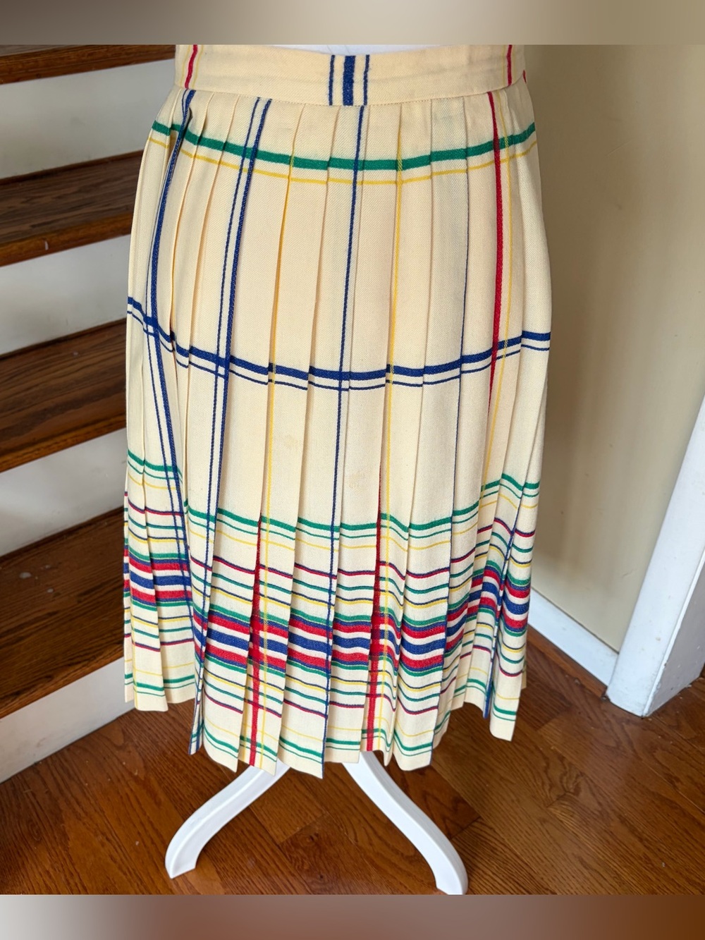 Vintage Evan Picone Plaid Wool Pleated Skirt Red Blue Ivory Sz 8 Tartan Academia - Picture 2 of 12